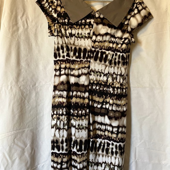 Dress - Picture 1 of 4